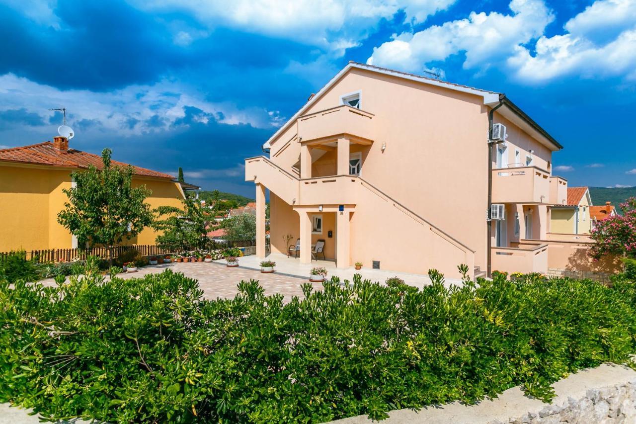 Apartmani Luka Kornić Esterno foto