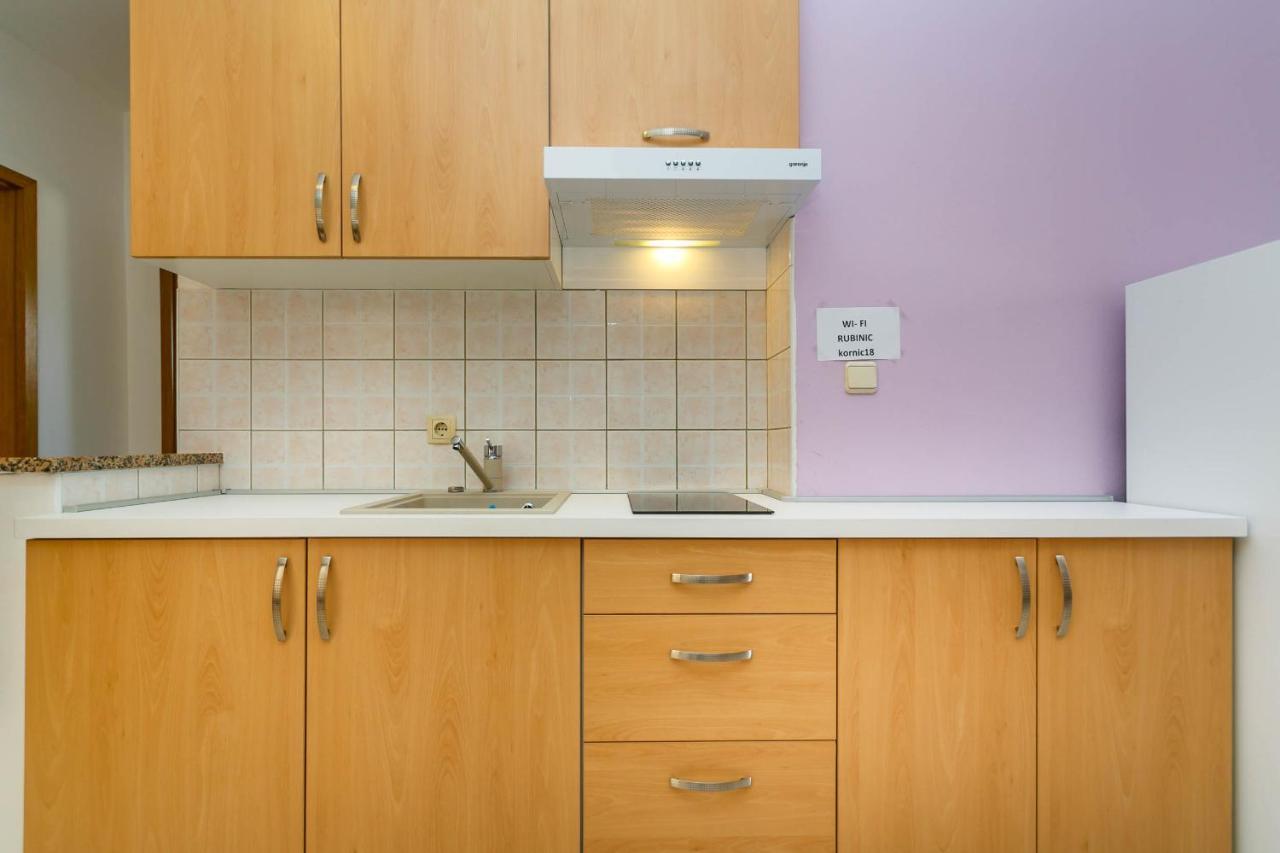 Apartmani Luka Kornić Esterno foto