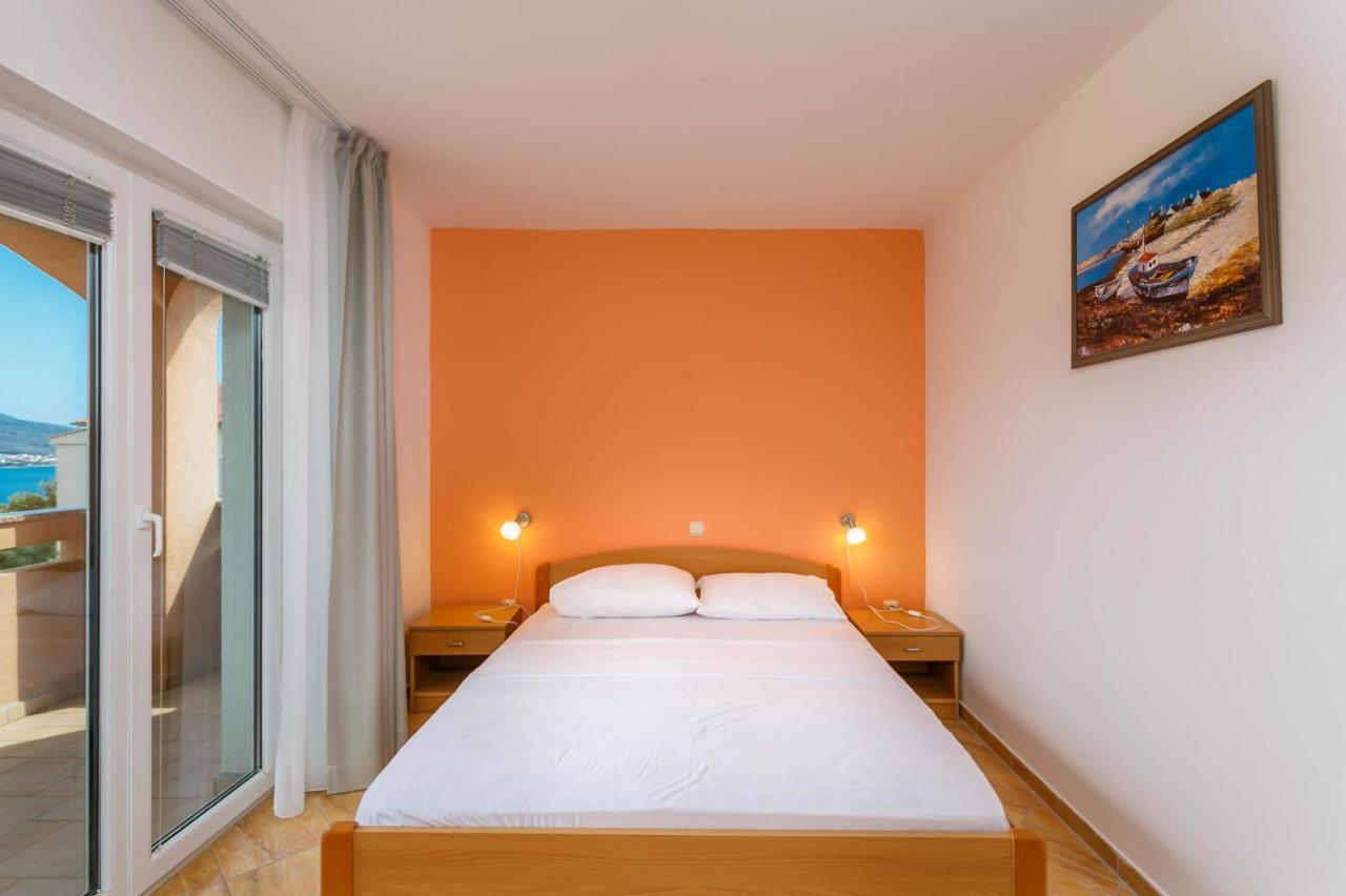 Apartmani Luka Kornić Esterno foto