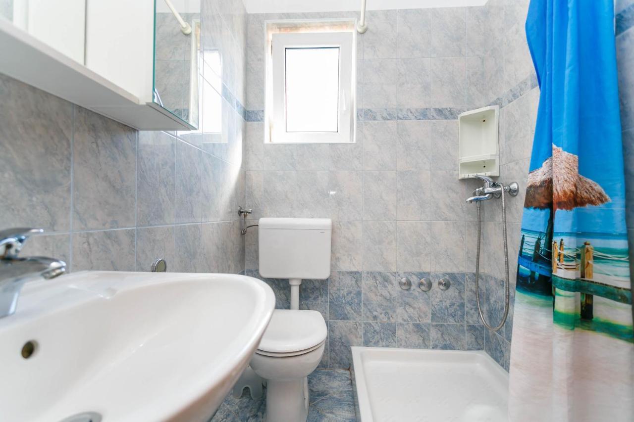 Apartmani Luka Kornić Esterno foto